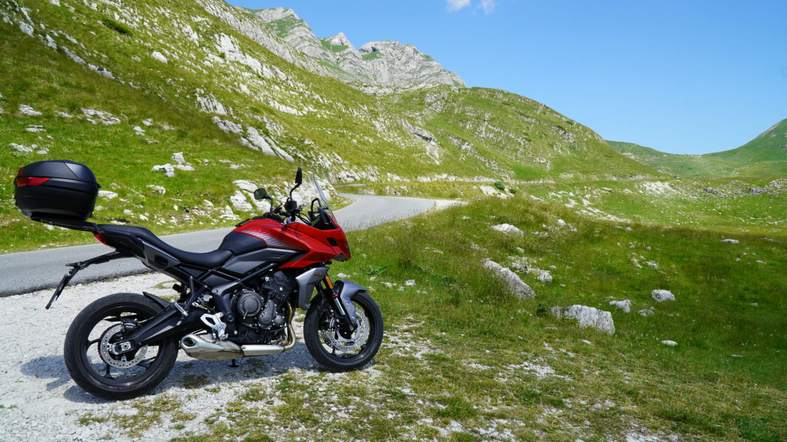 Аренда мотоцикла Triumph Черногории - национальный парк Дурмитор